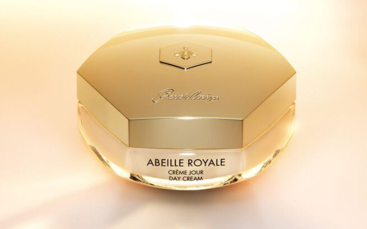 11-2022-Guerlain-BB-Commitment-Page-Packshot_1280x800.jpg